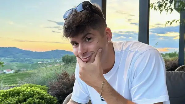 Al Carani sbarca l'era digitale: Ale Della Giusta, da YouTube al palco