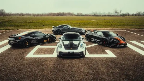 Motori e Ali: Quando le Supercar Conquistano il Cielo di Marzaglia