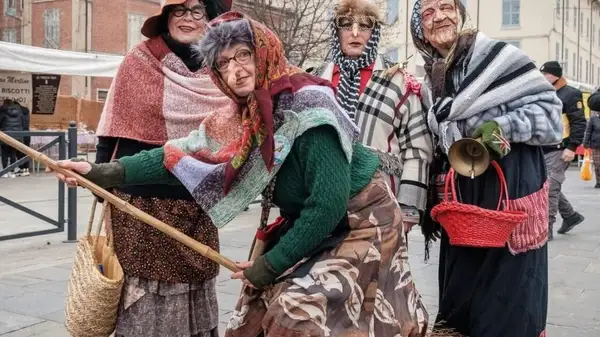 La Befana arriva in Vespa: tradizione e divertimento a Castelfranco