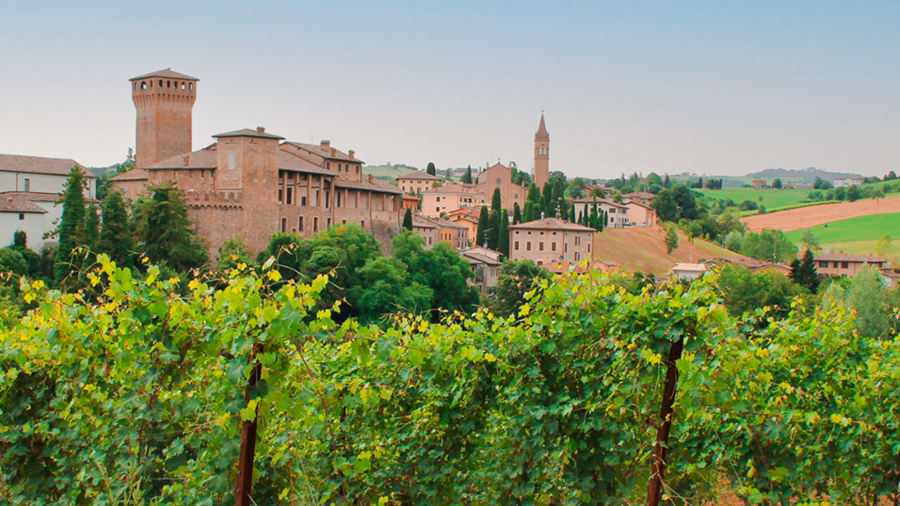 Al Castello di Levizzano si rallenta il tempo: festival autunnale tra cammini e tradizioni