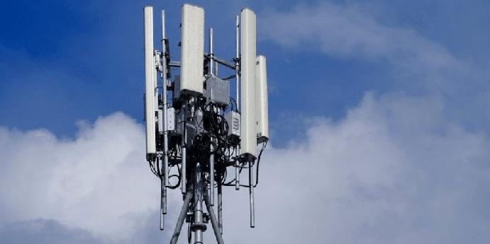 Antenne sotto accusa: mille carpigiani sfidano il 5G