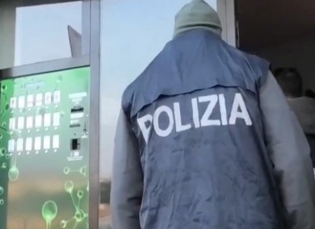 Blitz antidroga: la Polizia colpisce duro, anche a Modena