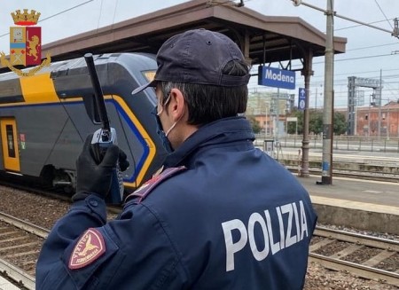 Blitz sulla ferrovia, prende il vagone sbagliato
