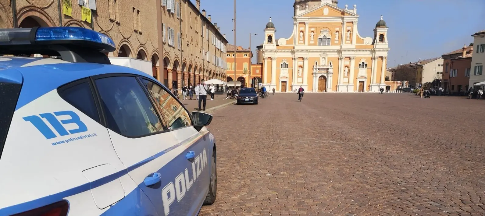 Auto sospetta in centro storico: due denunciati per furto aggravato e ricettazione a Carpi