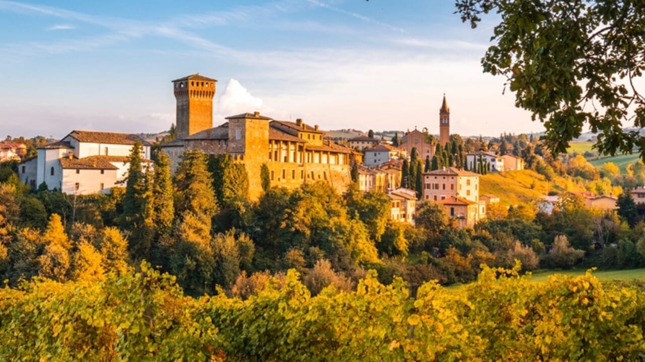 Il castello si veste a festa: torna Feudalia tra arte e sapori
