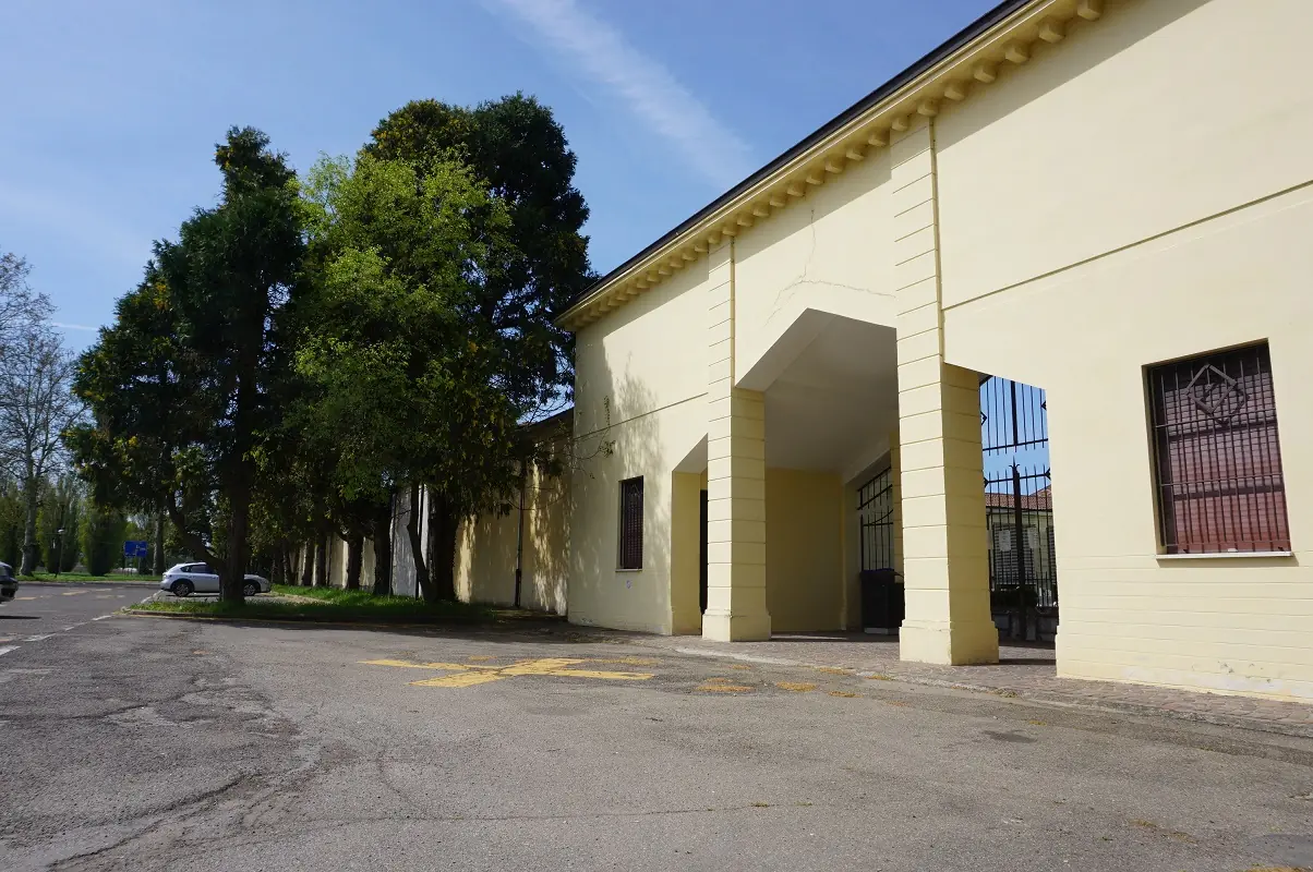 Campogalliano, tre giornate di chiusura al cimitero per le esumazioni