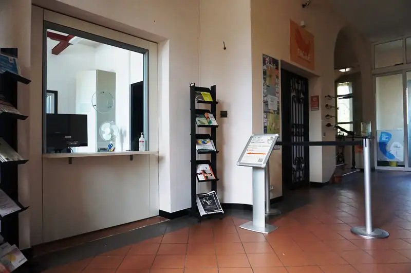 Uffici comunali chiudono alle 12:30 il 17 dicembre