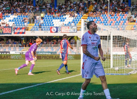 Cortesi ancora decisivo: il Carpi espugna San Benedetto con classe e carattere