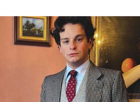 Dal web alle boutique: l'influencer "nobile" di TikTok apre il suo regno dell'usato a Carpi