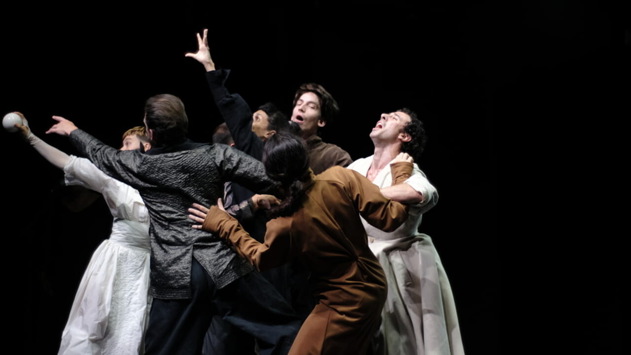 Danza che parla al presente: Balletto Civile porta Le Fenicie a Modena