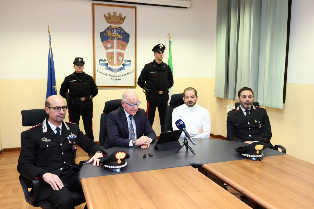 Aggressione di Don Rogrido a Modena: fermato un 29enne italiano