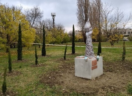 Due eroi carpigiani nel monumento ai Giusti modenesi