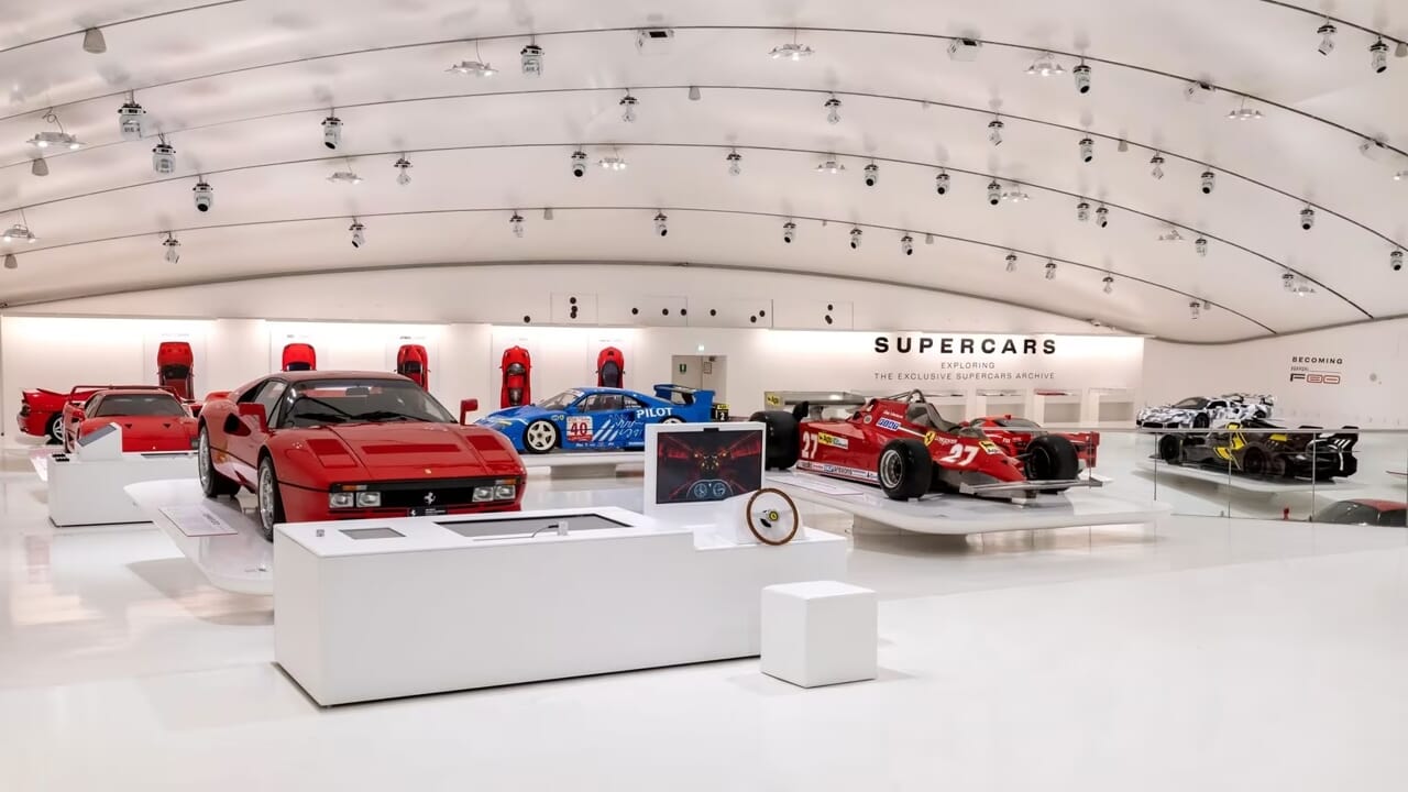 Ferrari e il mito delle supercar