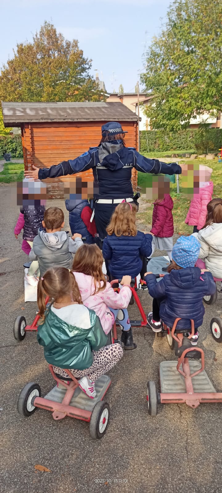 La polizia locale di Terre d'Argine in visita alla Zigo Zago