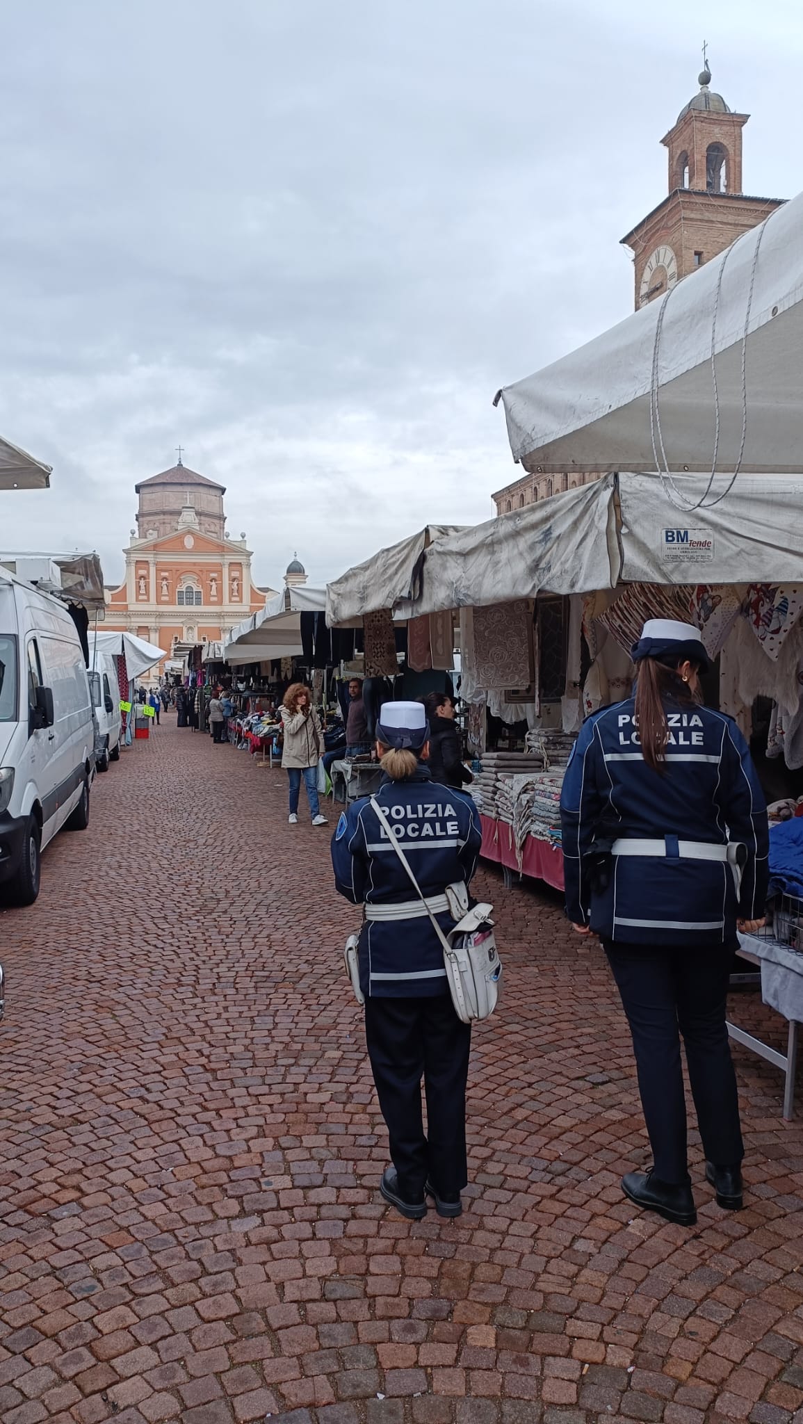 Mercato confermato nonostante il maltempo