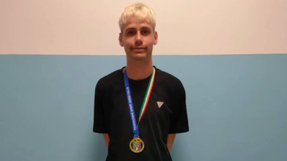 Da Carpi ad Avellino con le mani e il cuore: un ragazzo del Meucci è campione d'Italia nel calcio dei sordi