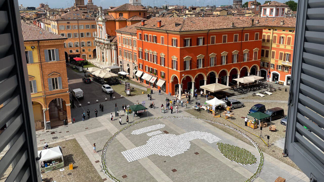 Modena si trasforma in un gigantesco giardino urbano: sabato 15 novembre torna "Riempi il mondo di verde"