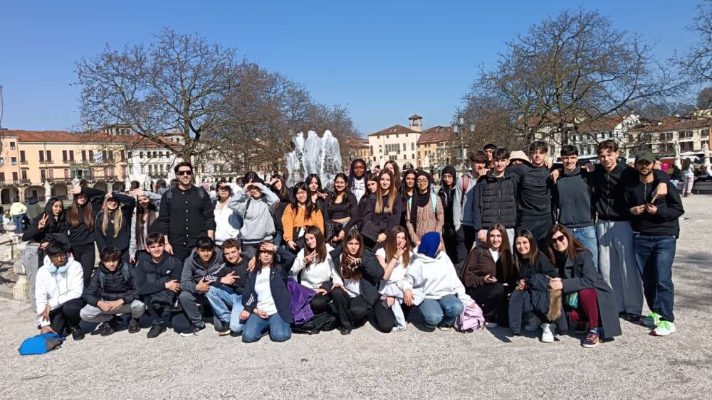 Dai mostri marini alla globalizzazione: i ragazzi del Meucci scoprono il mondo a Padova