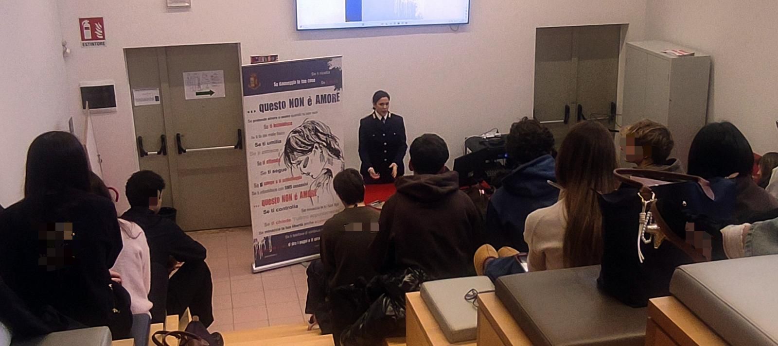 La Polizia di Stato al Liceo Fanti: lezione di legalità contro la violenza di genere