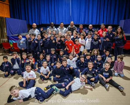 Quando il calcio diventa magia: i big biancorossi conquistano i piccoli