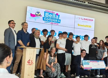 Ragazzi del Da Vinci, avete inventato il futuro: QuickMed vince BellaCoopia 2026