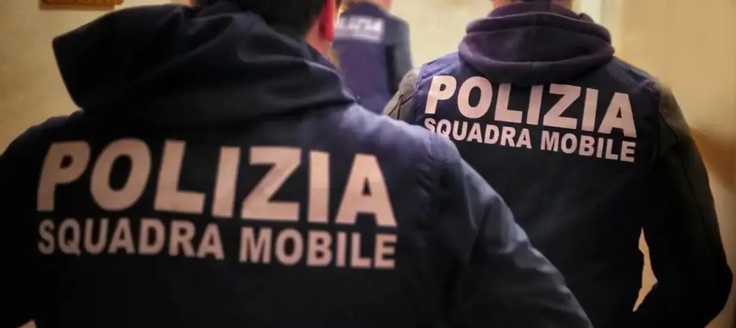 Finta telefonata dei carabinieri, anziana rapinata a Soliera: preso un 47enne