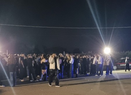 Sabato sera a Soliera: i Carabinieri bussano alla discoteca e trovano qualcosa che non va nel ghiaccio
