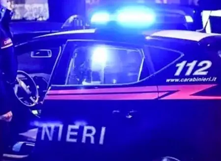 Alle cinque del mattino a Soliera, un nervosismo di troppo davanti ai carabinieri