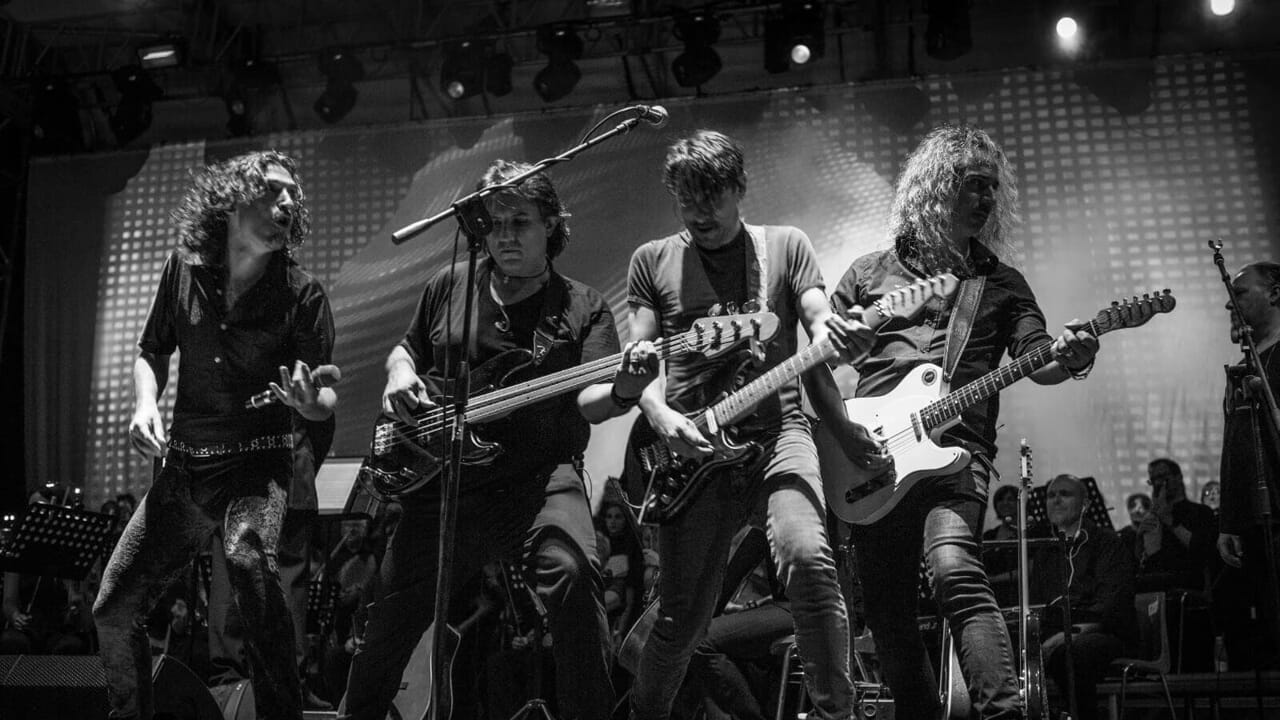 The Wall: i Pink Floyd rivivono a Modena con orchestra sinfonica