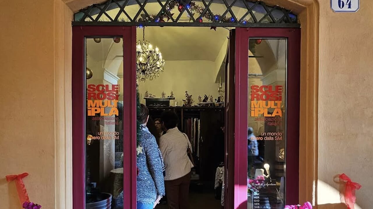 Tra moda, vintage e solidarietà: il 'PortaGioie' di Aism festeggia il primo anno di vita