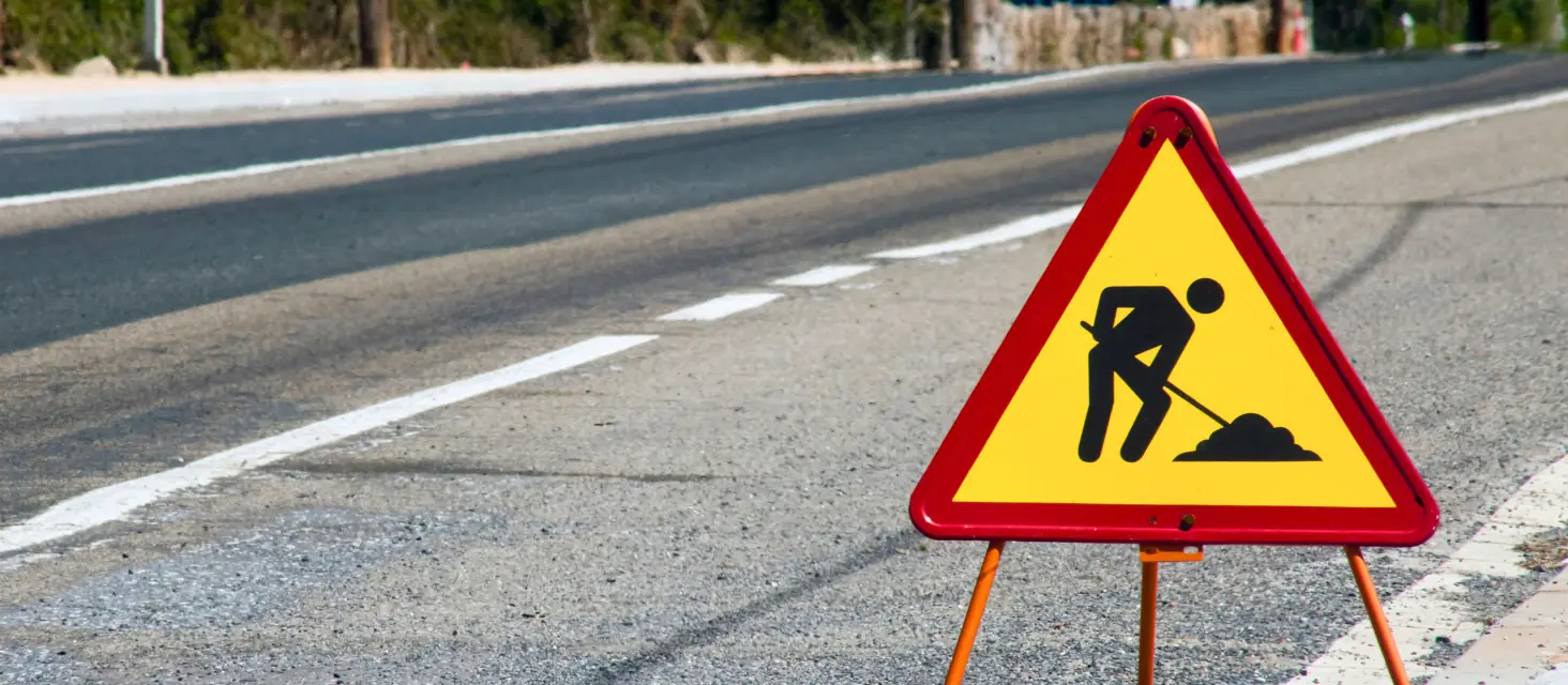 Via Magazzeno chiusa per due settimane: i lavori AIMAG preparano la rotatoria del 2027
