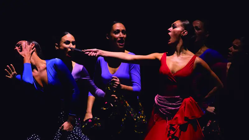 Carmen torna a stregare Modena: il flamenco di Gades incanta il Comunale