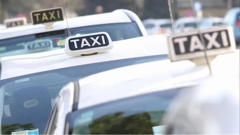 Taxi fino a mezzanotte: Carpi allunga gli orari del servizio