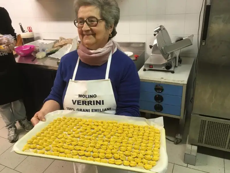 Dai tortellini al cuore: quando una polisportiva diventa scuola di tradizioni