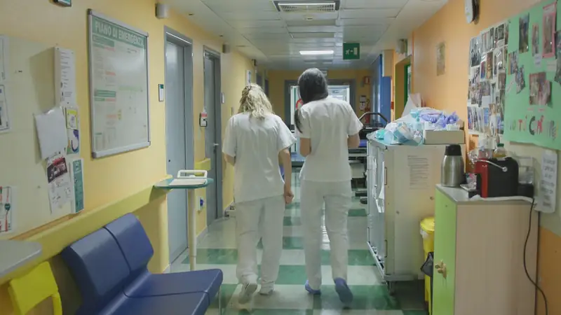 Sanità modenese, i conti migliorano: fabbisogno residuo tagliato del 40% e pareggio in vista per il 2026