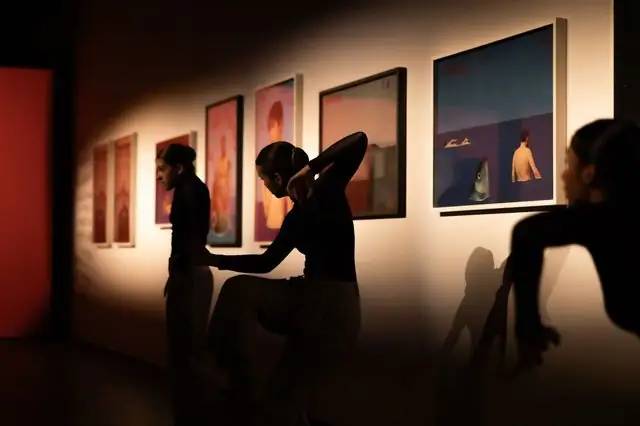 Danza tra le opere d'arte: al Museo della Figurina si sperimenta l'unione tra movimento e cultura