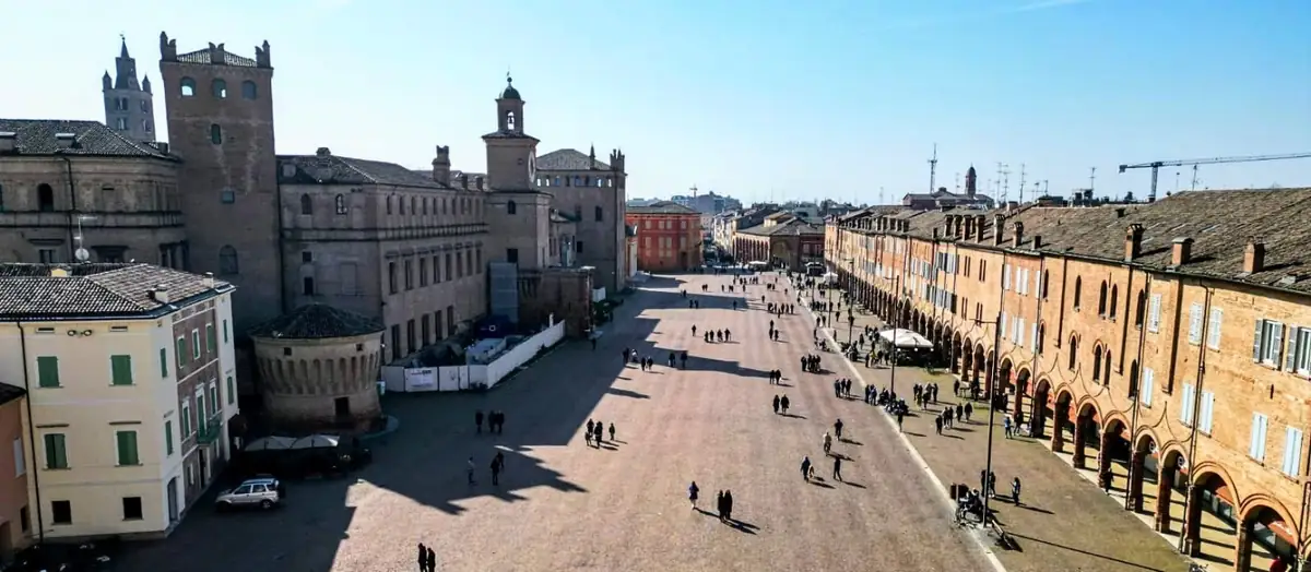 Centro storico, 172 mila euro per vetrine, dehors e nuove aperture