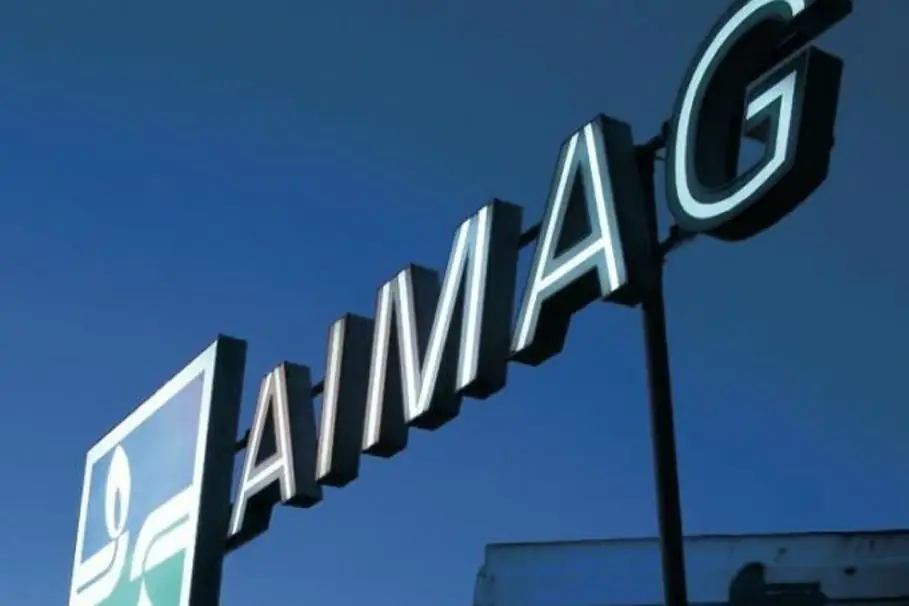 Rifiuti, il Comitato Aimag incalza i sindaci: «Tariffe, non basta un tavolo. Vogliamo trasparenza»