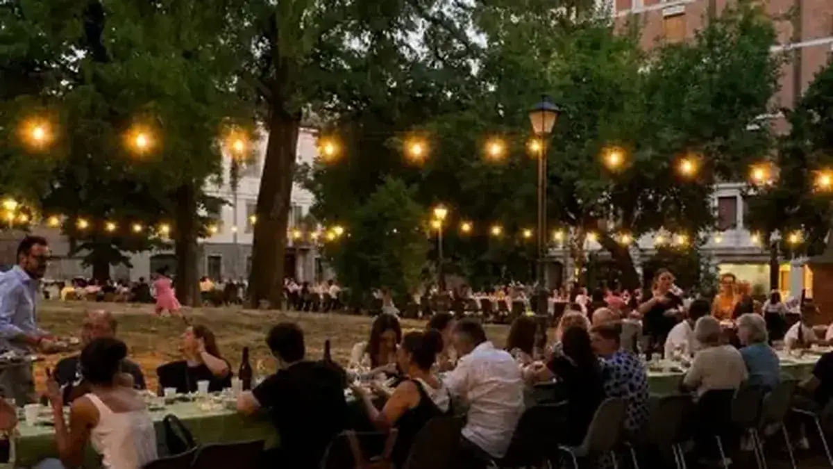Cena in Giardino a Carpi: torna la tavolata sotto le stelle dei Giardini del Teatro
