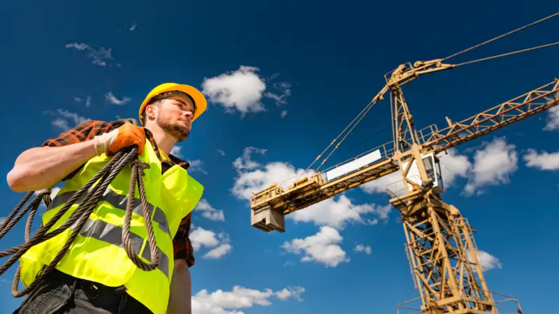 Più sussidi per gli edili modenesi: fino a 2.500 euro annui per l'assistenza familiare