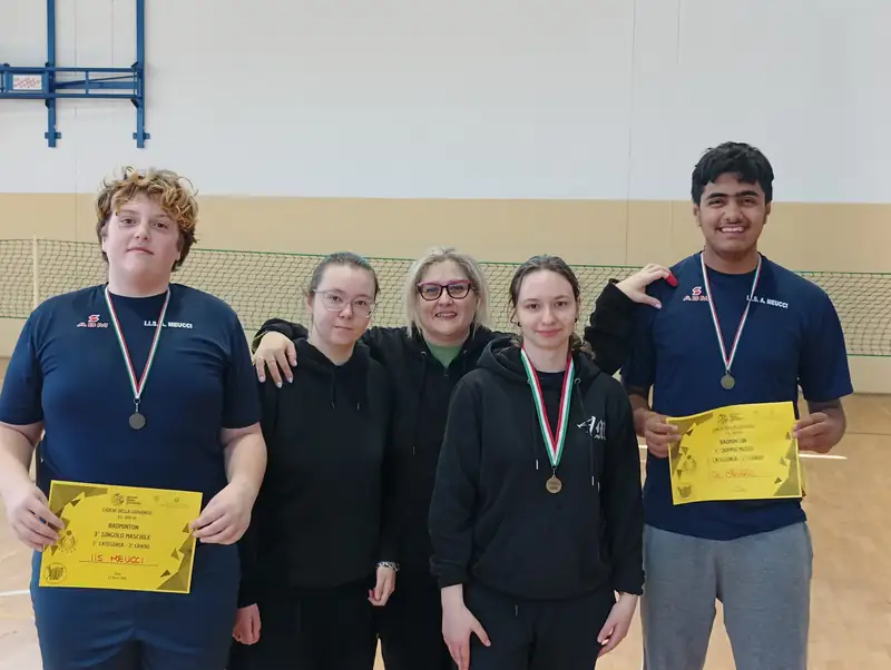 I ragazzi del Meucci volano alto: bronzi e sogni nel badminton