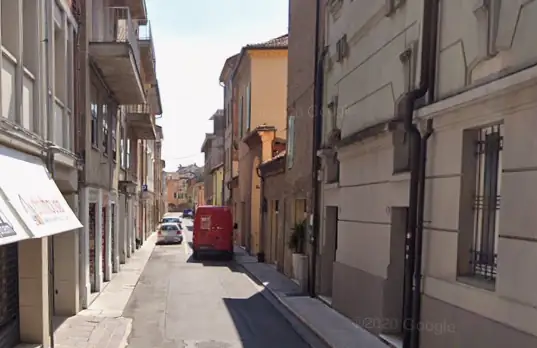 Fuga di gas in un appartamento, chiusa via Nova nel centro di Carpi