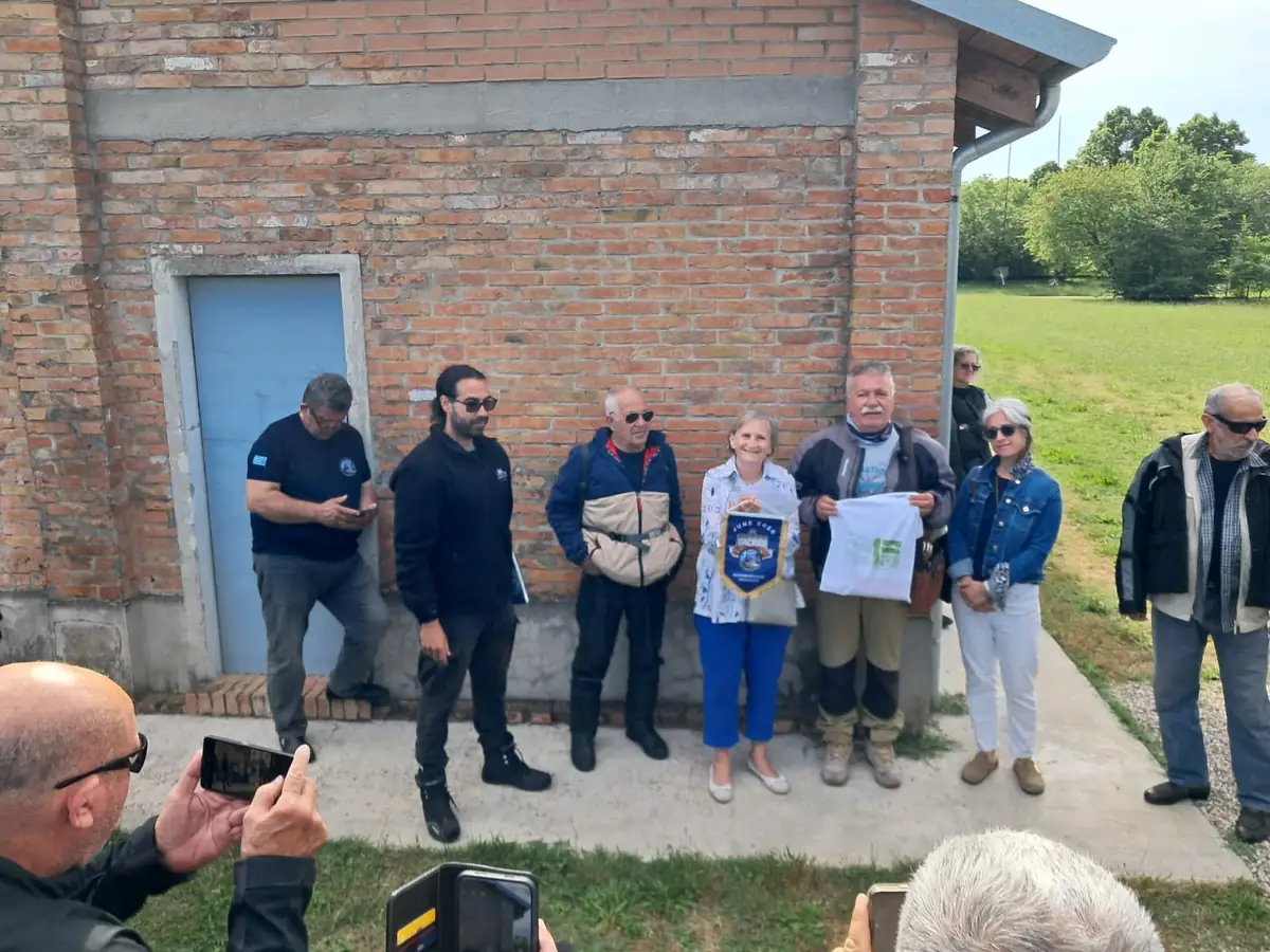 Cinquanta motociclisti greci a Fossoli: da Patrasso a Dachau per non dimenticare