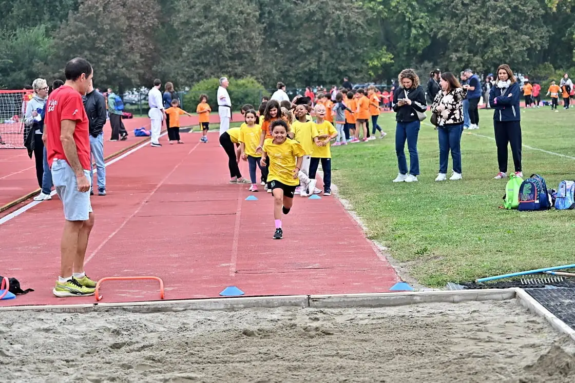 Cinquecento bambini al 'Dorando Pietri': parte il ventesimo anno di 'Muoviti Muoviti'