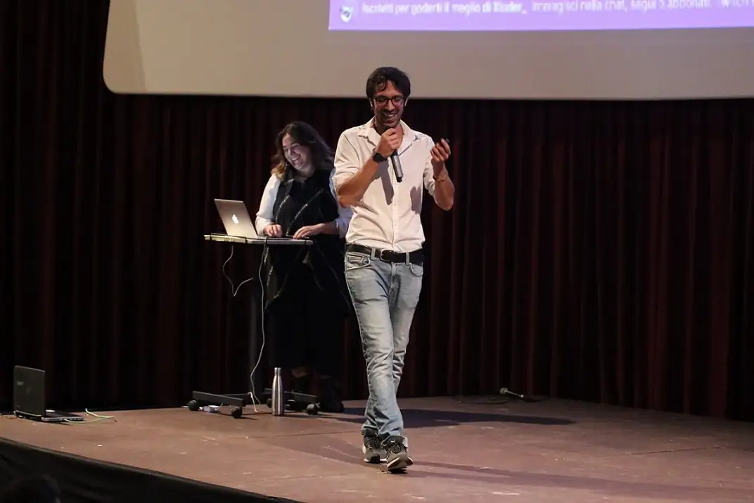 Pong, loot box e azzardo: a Carpinscienza la lezione di Taxi1729 che svela le trappole nei videogiochi