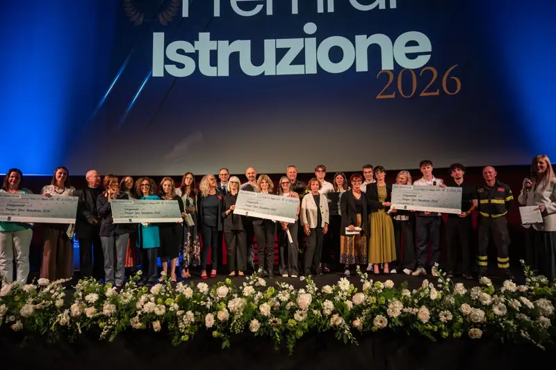 Oltre 160mila euro e cento premiati: la Fondazione CR Carpi celebra il merito di giovani e insegnanti