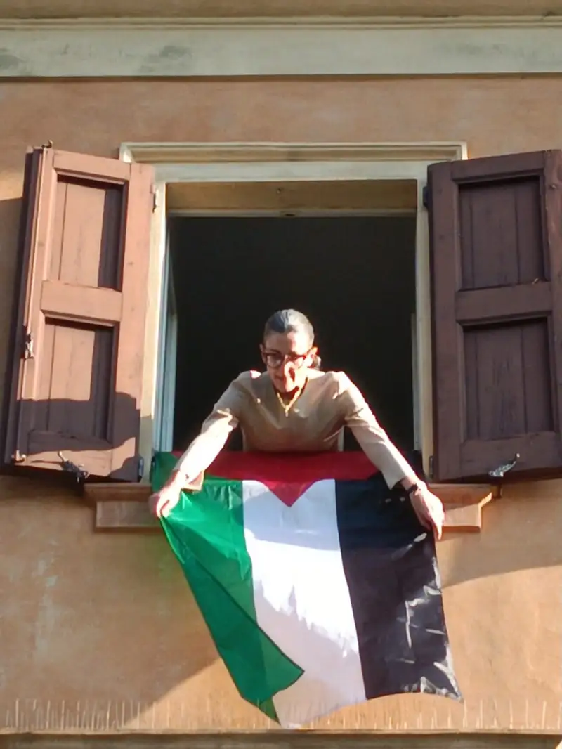 Soliera espone la bandiera palestinese dal Municipio