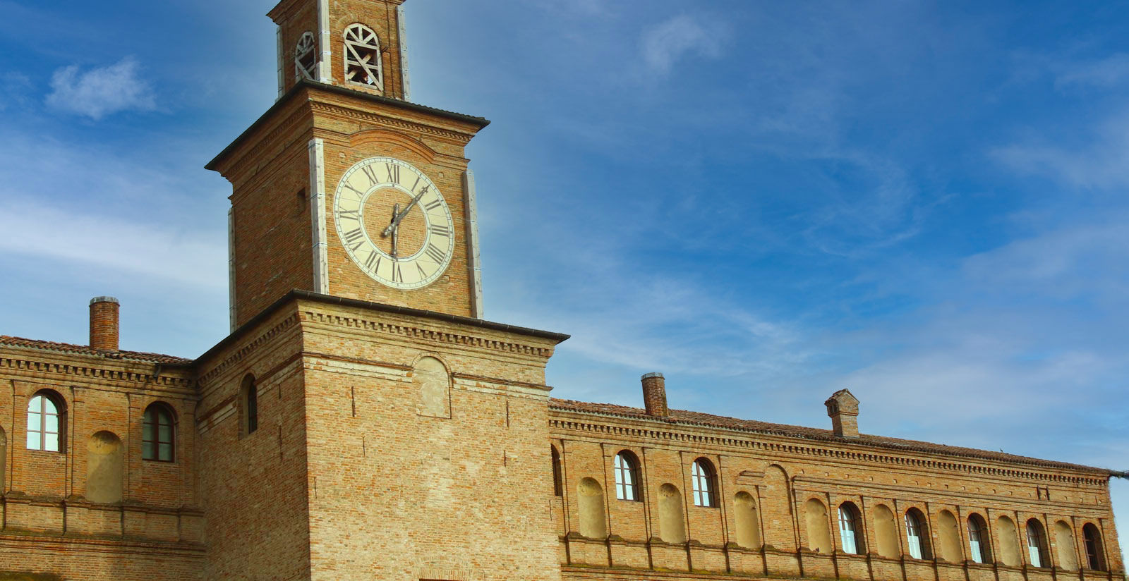 Un'ora in più di sonno: il ritorno dell'ora solare tra vantaggi e riforme mai nate