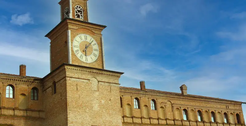 Un'ora in più di sonno: il ritorno dell'ora solare tra vantaggi e riforme mai nate