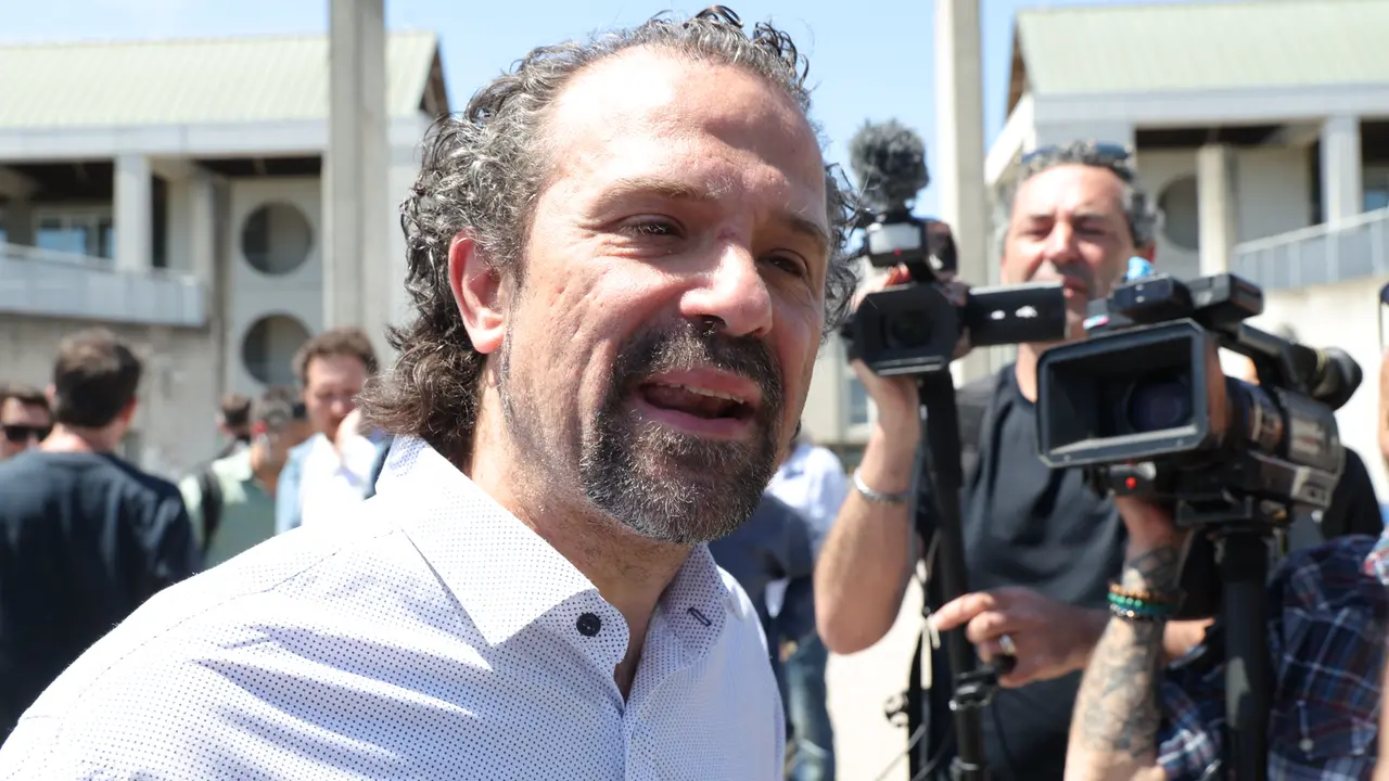 Il prof che ferma gli assassini: l'eroe di Modena fa tirocinio al Vallauri di Carpi